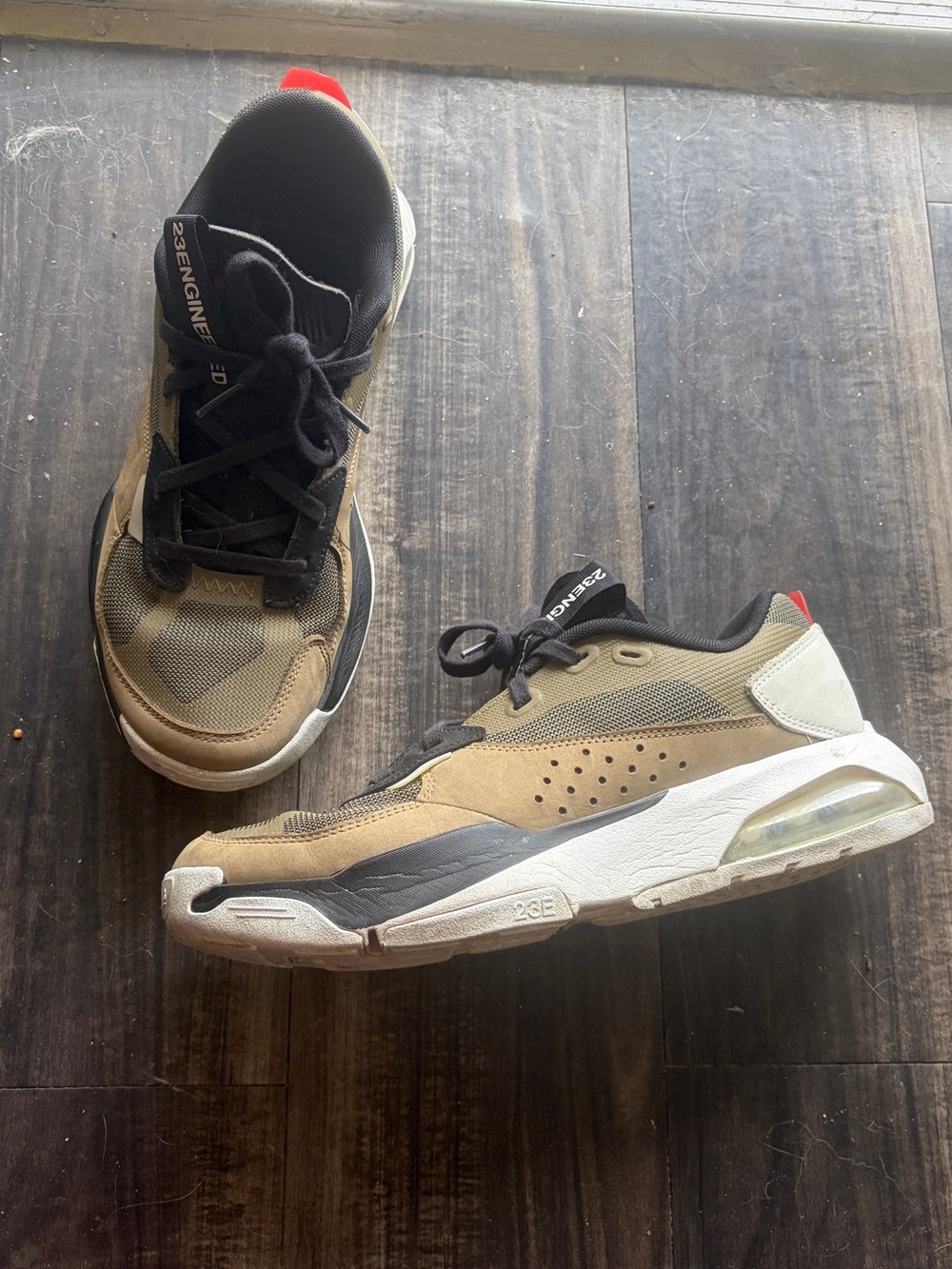 Women’s Jordan Air 200e medium olive